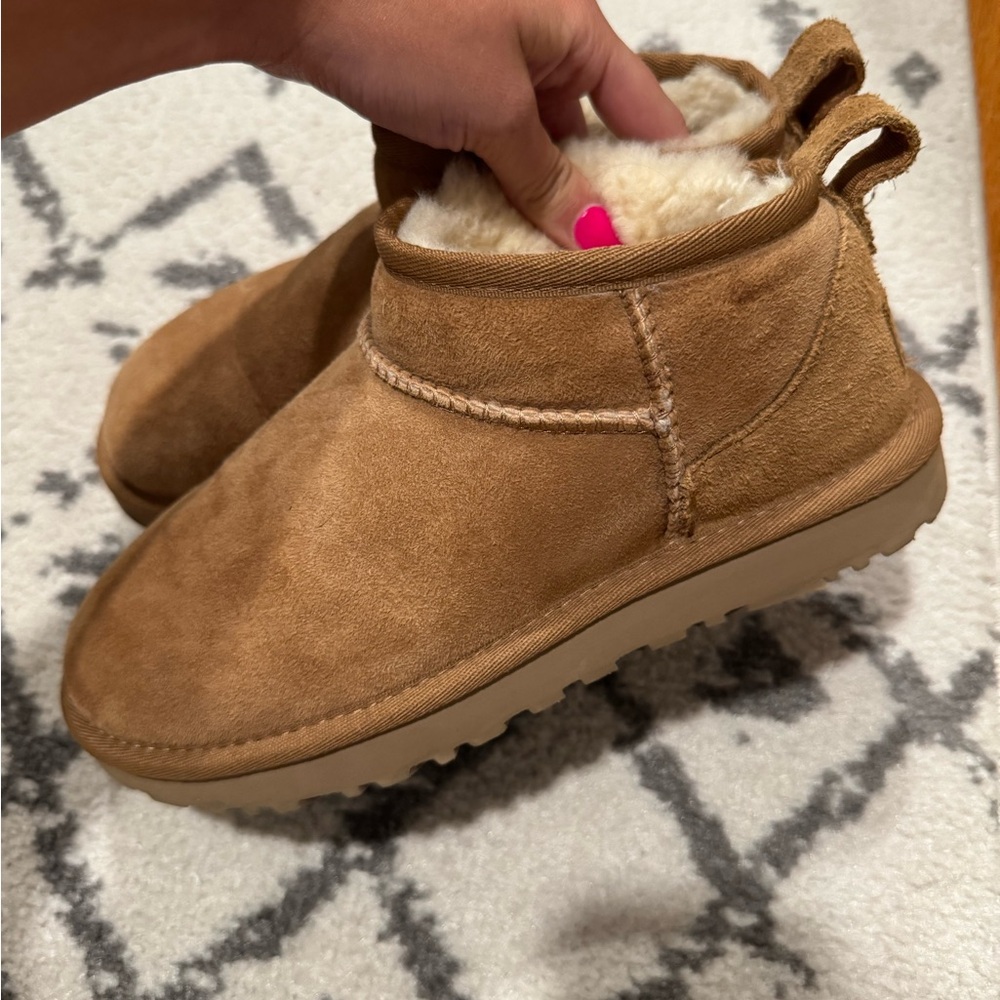 Chestnut Ugg Mini Boot